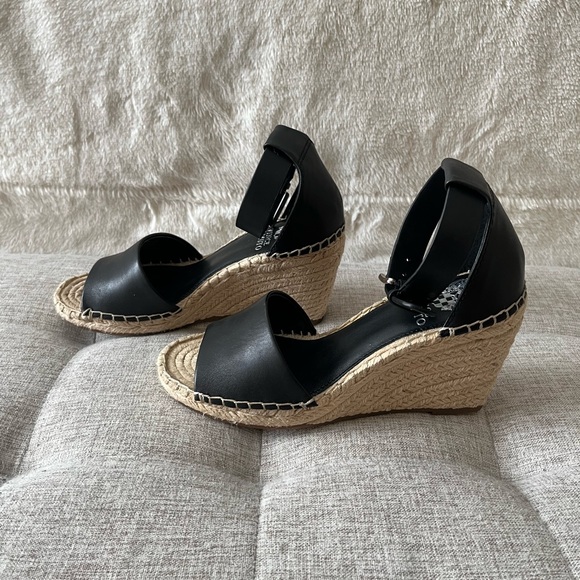 Vince Camuto Women’s Leera Espadrille Wedge - Picture 3 of 7